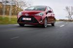 Toyota Yaris Hybrid 2017 года